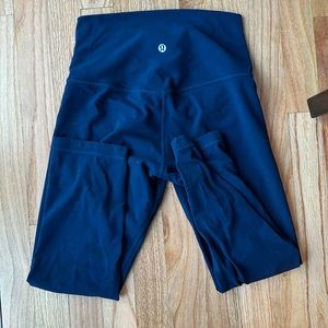 Lululemon high-rise Align crops